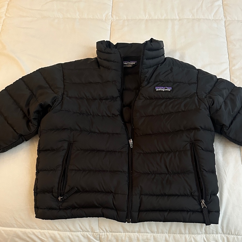Patagonia Kids Puffer Jacket in Black